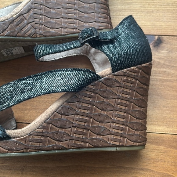 TOMS | Clarissa Wedge Sandal in Black Metallic Linen Size 9.5US - Picture 6 of 14